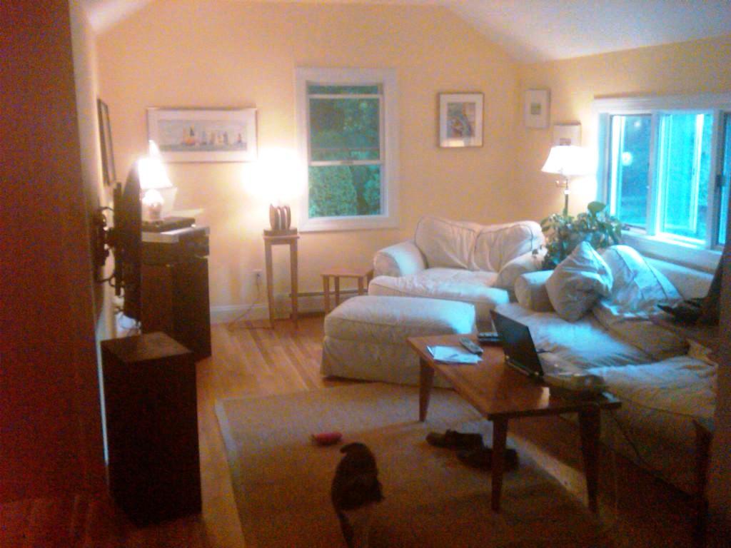 Livingroom2.jpg